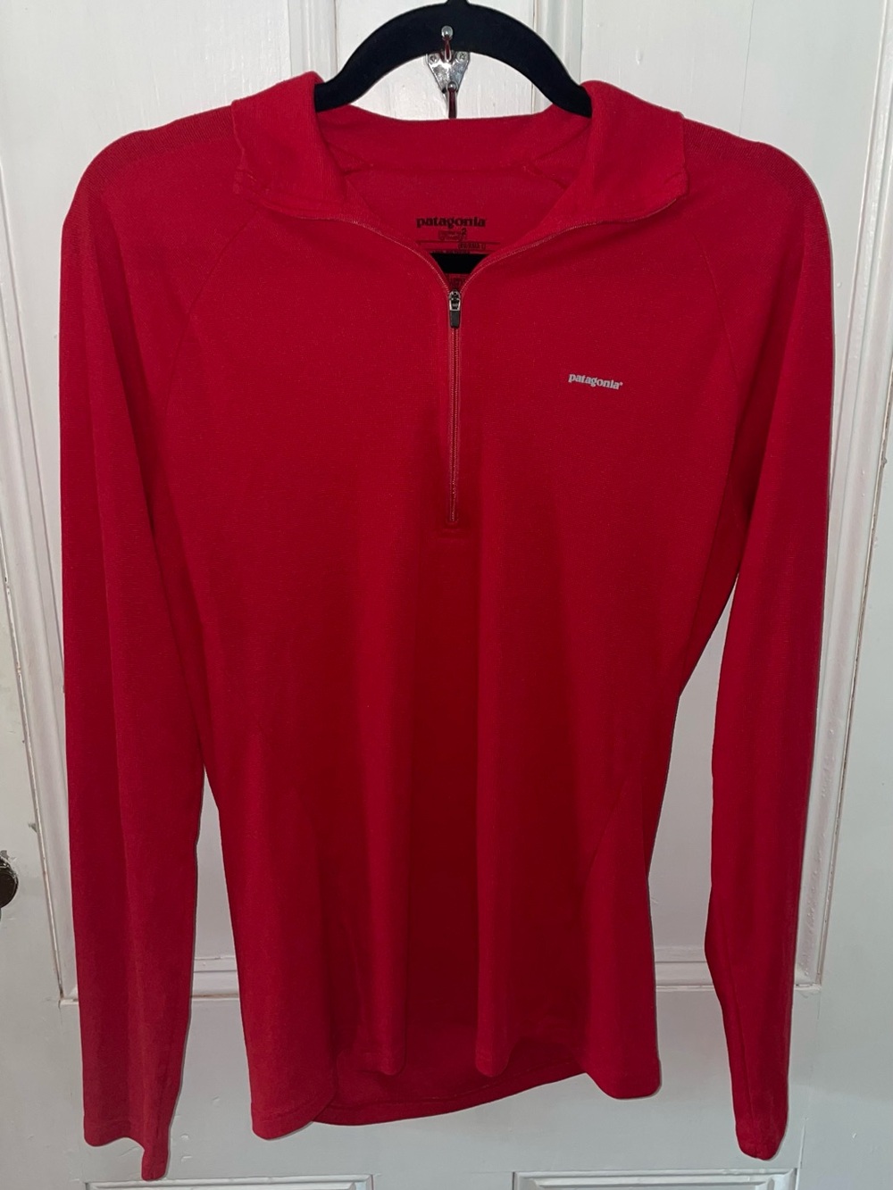 Women’s Capilene 2 Lightweight Quarter Zip Size Medium